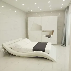 https://elegant-basement-suite.in-sardinia.net